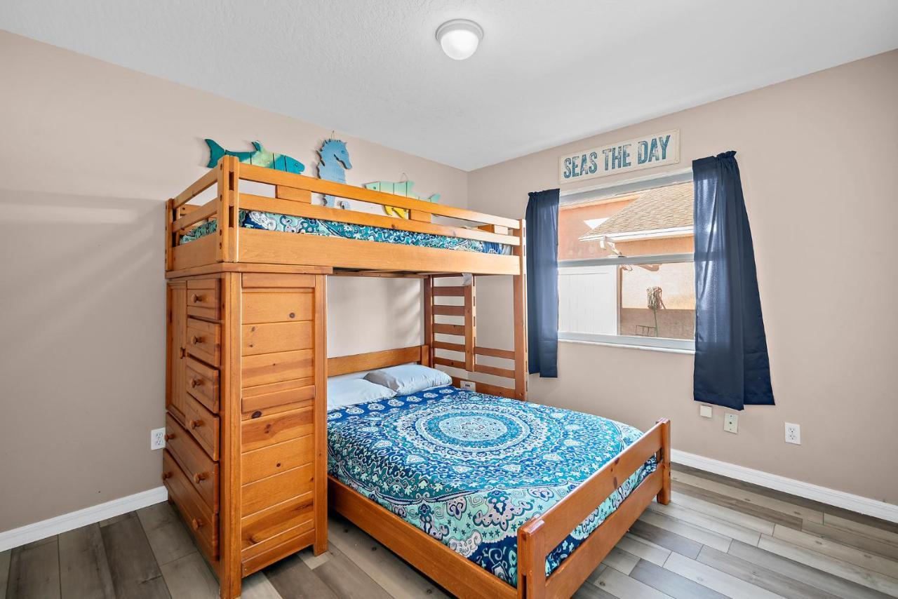 Sunset Serenity - 3br Townhome With Outdoor Patio - New Hot Tub, Steps To Ocean Fun! Hébergement de vacances Melbourne