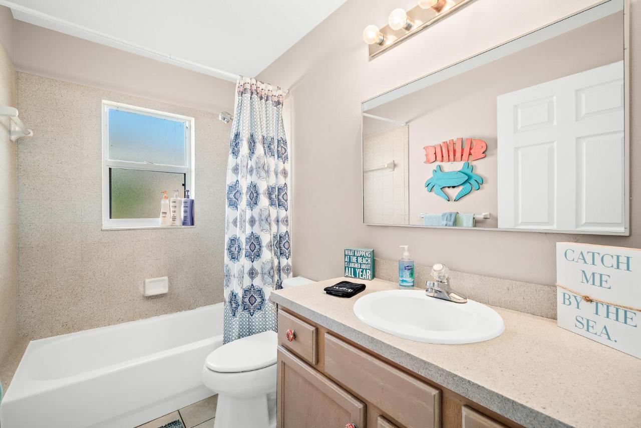 Sunset Serenity - 3br Townhome With Outdoor Patio - New Hot Tub, Steps To Ocean Fun! *