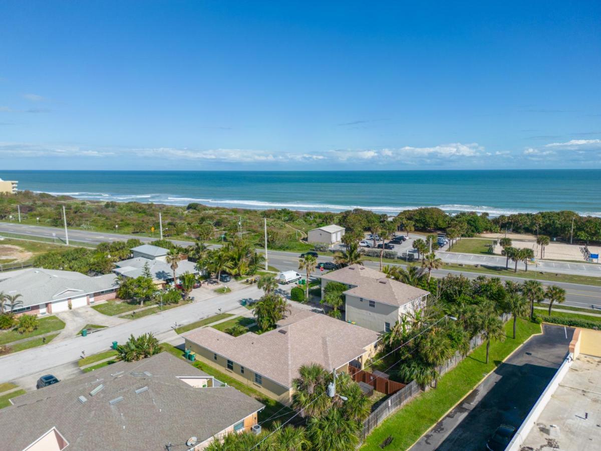 Sunset Serenity - 3br Townhome With Outdoor Patio - New Hot Tub, Steps To Ocean Fun! Hébergement de vacances Melbourne